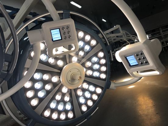 Available Led Procedure Ceiling Mobile Operating Lamp
